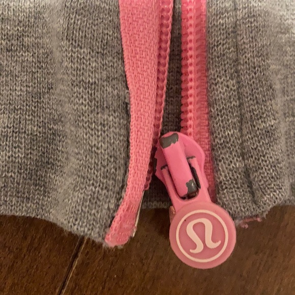 Limited edition seawheeze lululemon sweater - Picture 3 of 5